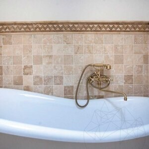 Noce & Classic Getrommelter Travertin B8 Umrandung
