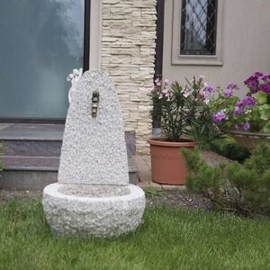 Padang Gelber Granit (40 x 40 x 70 cm) - Freistehende Wasserfontäne
