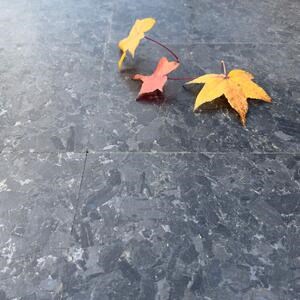 Extra blauer Labradorit mit Lederfinish, 60 x 30 x 2 cm