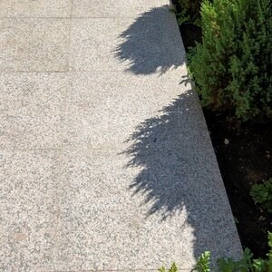 Santa Rossa Geflammter Granit 60 x 30 x 1,8 cm