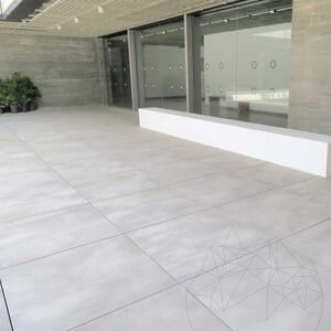 Sinterstein L'ALTRA PIETRA Cattedrale Cemento, 90 X 90 X 2 cm, R11 - Rutschfest für den Außenbereich