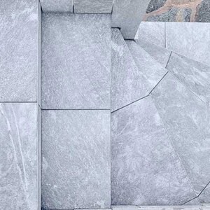 Sinterstein L'ALTRA PIETRA Colosseo Silvergrau, 60 X 60 X 2 cm, R11 - Rutschfest für den Außenbereich