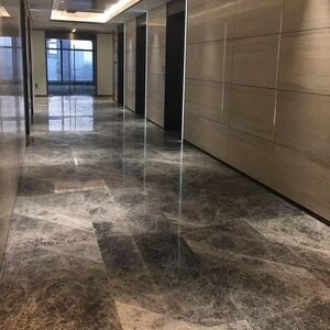 Polierter Marmor Tundra Grau 61 x 61 x 1,1 cm