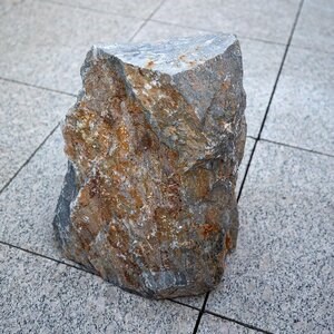 Modularer Couchtisch Rock Face Akron