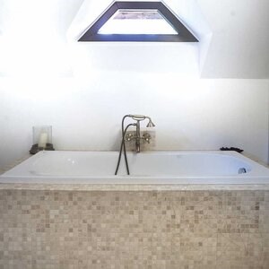 Klassischer polierter Travertin Mosaik 2,3 x 2,3 cm
