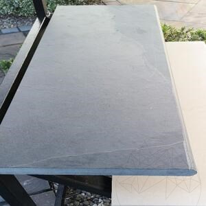 Nero Riven Schiefer + 1 Länge Bullnose 60 x 40 x 3 cm