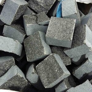Anthrazit 4 Seiten geschnittener Granit Kopfsteinpflaster 10 x 10 x 5 cm