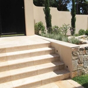 Classic Cross Cut Brushed +Bullnose 1L Travertin, 61 x 30,5 x 3 cm (Treppen & Poolabdeckung)