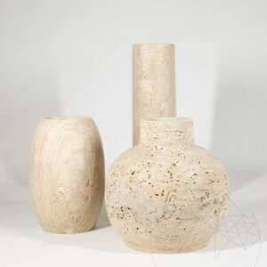 Venetia Classic Riven Travertin Vase 30 x 30 x 30 cm