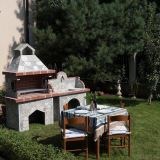 Traditioneller Gartengrill Medium (Holzkohle/Holz, 120x70x210 cm, Rhodos-Naturstein, Ziegel)